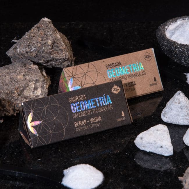 Encens pyramidal Sagrada Madre Benjoin-Yagra chez Arabesk|cz