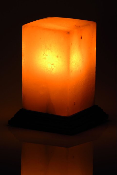 Lampe de Sel Cube 2-3 Kg chez Arabesk|cz