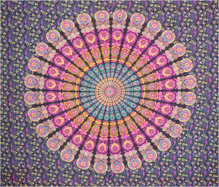 Tenture mandala mauve jaune fushia & turquoise chez Arabesk
