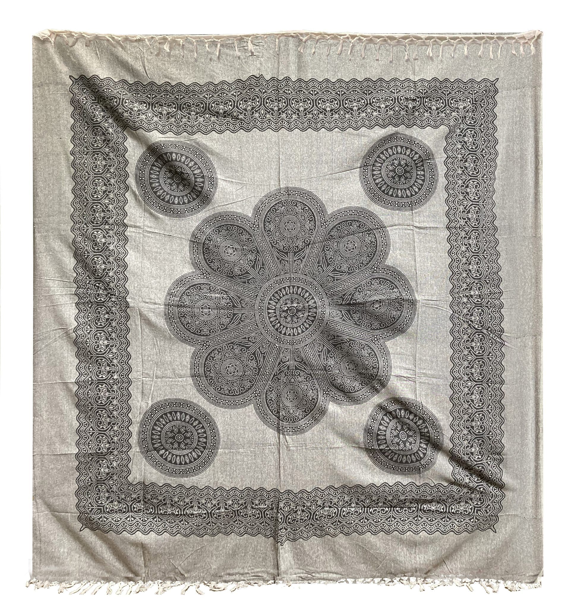 Tenture mandala noir & blanc chez Arabesk