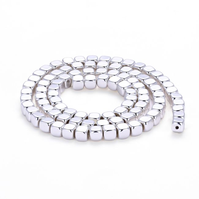 Perles Intercalaires Carrées Arrondies en Hématite Argentée 4mm chez Arabesk