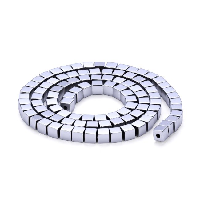 Perles Intercalaires Carrées en Hématite Argentée – 4×4 mm chez Arabesk