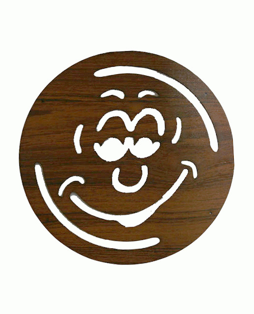 Panneau Aimanté  en Bois Smiley 18cm pour HMD999 chez Arabesk