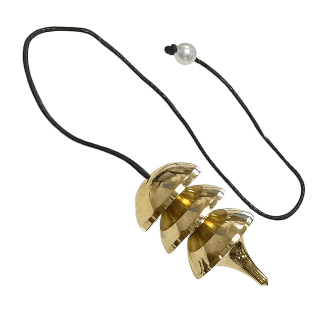 Pendule Osiris en Laiton Cordon en Cuir chez Arabesk
