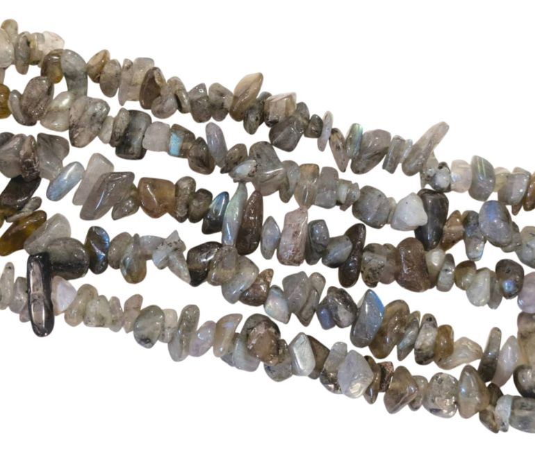 Labradorite A chips 5-8mm sur fil 80cm chez Arabesk