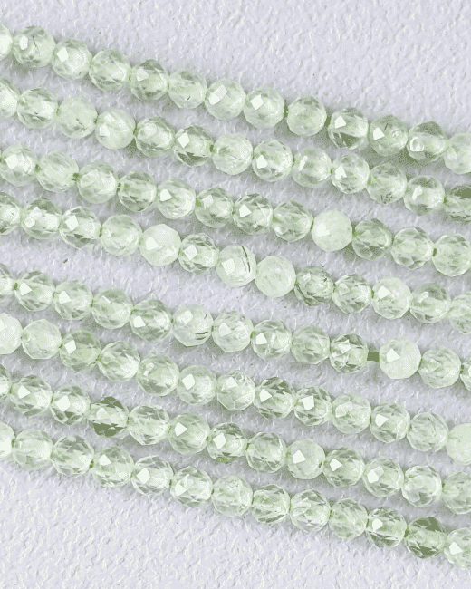 Prehnite Facettée AA perles 3mm sur fil 40cm chez Arabesk