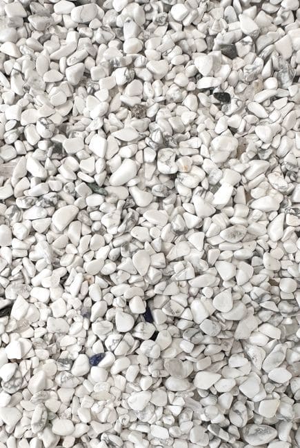 Howlite A Chips de pierres naturelles 1-4mm 500g chez Arabesk|cz