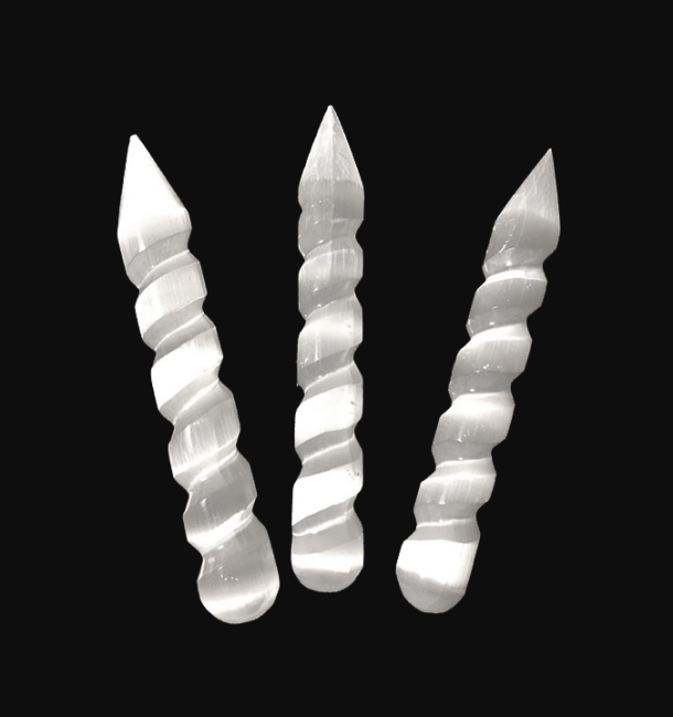 Bâton de Massage Spiralé en Sélénite 15cm 70g chez Arabesk|cz