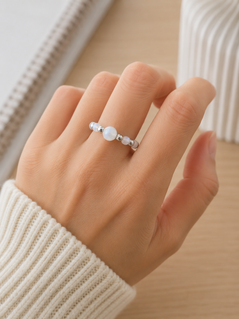 Bague Perles Argentées Pierre de Lune Blanche chez Arabesk|cz