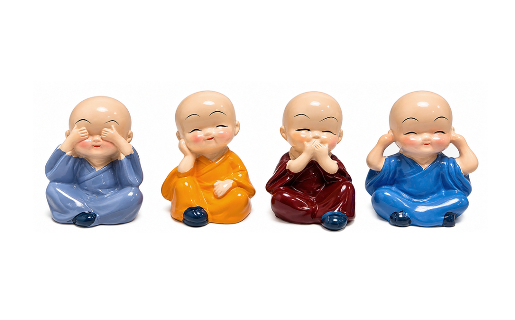 Set de 4 Moines de la Sagesse en Céramique 5,5 cm chez Arabesk|cz