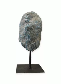 Surový Lapis Lazuli A na Černém Kovovém Stojanu 17-20 cm 500-800 g