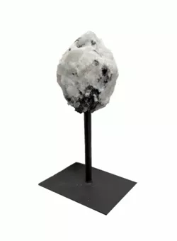 Surový Bílý Měsíční Kámen A na Černém Kovovém Stojanu 17-20 cm 500-700 g