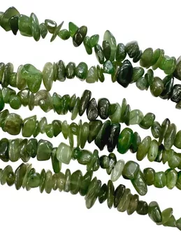 Jade Nefrit Kanada AA úlomky 5-8mm na vlákně 80cm
