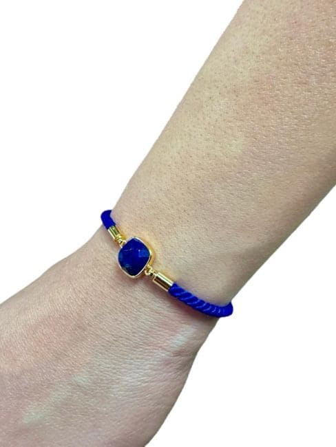 Bracelet Corde Laiton Lapis Lazuli Carré Facetté 11mm chez Arabesk|cz