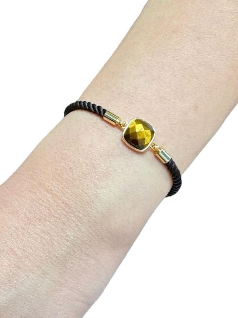Bracelet Corde Laiton Oeil de Tigre Rond Facetté 12mm chez Arabesk|cz